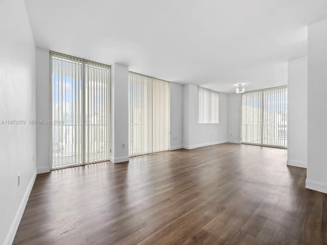 253 NE 2nd St # 3108, Miami FL 33132 - Miami, FL - Photo 3