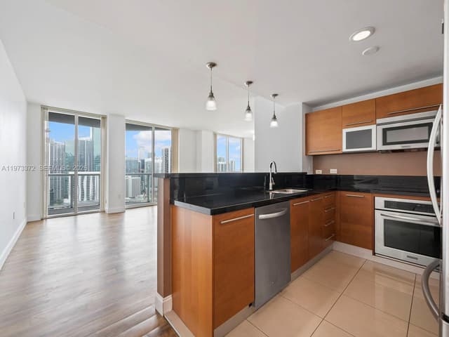 253 NE 2nd St # 3108, Miami FL 33132 - Miami, FL - Photo 4