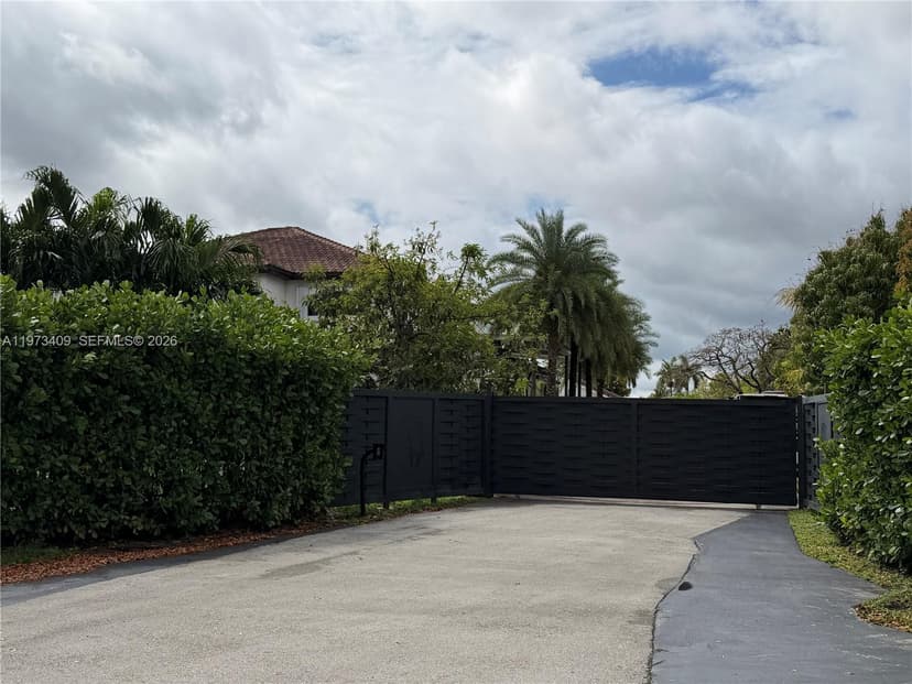 13050 SW 26th St, Miami FL 33175