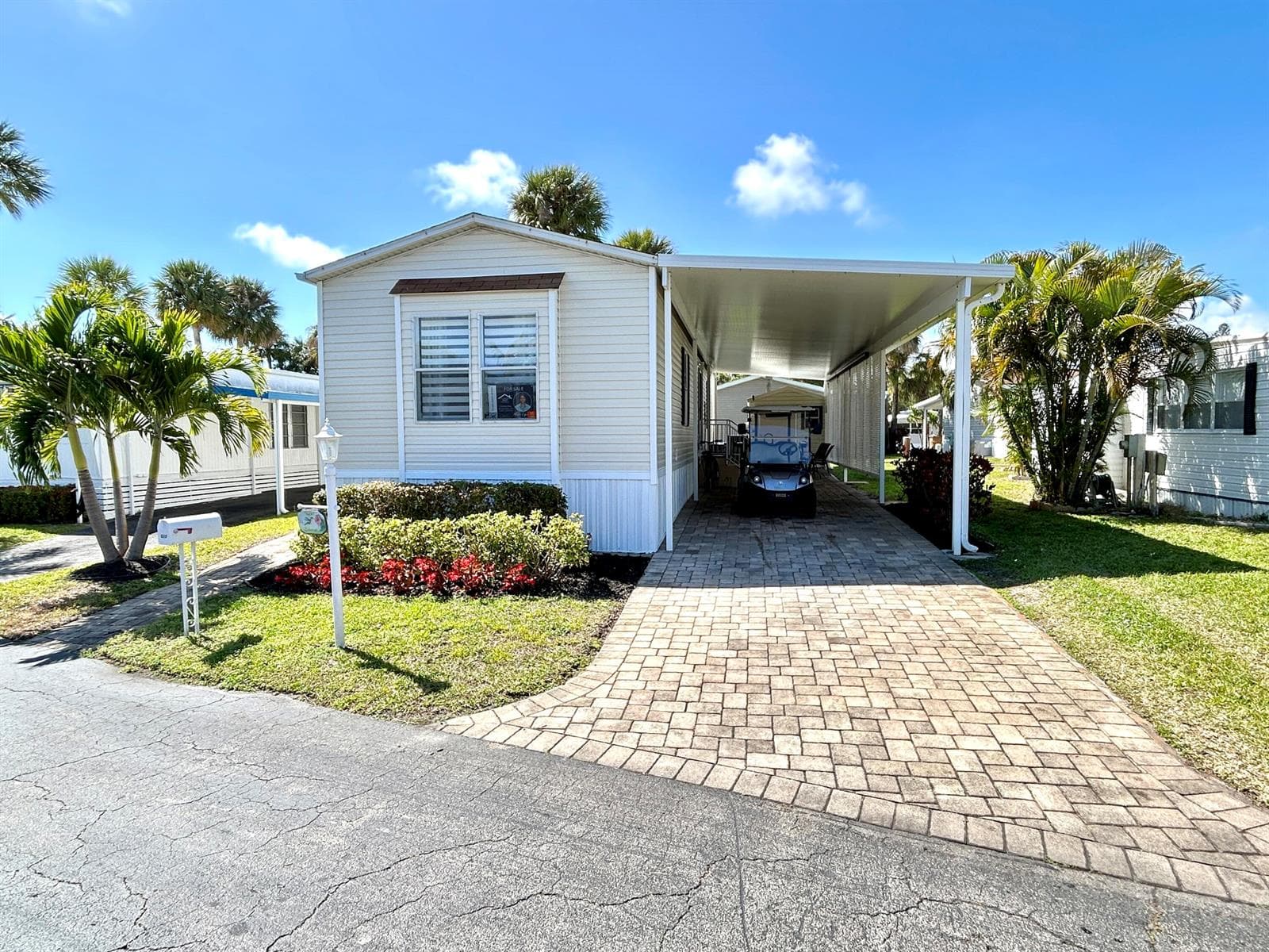 613 Jasmine Lane, Deerfield Beach FL 33442 - Deerfield Beach, FL - Photo 1