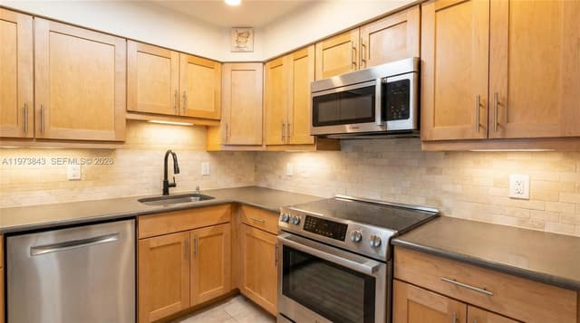 2900 N Course Dr # 804, Pompano Beach FL 33069 - Pompano Beach, FL - Photo 3