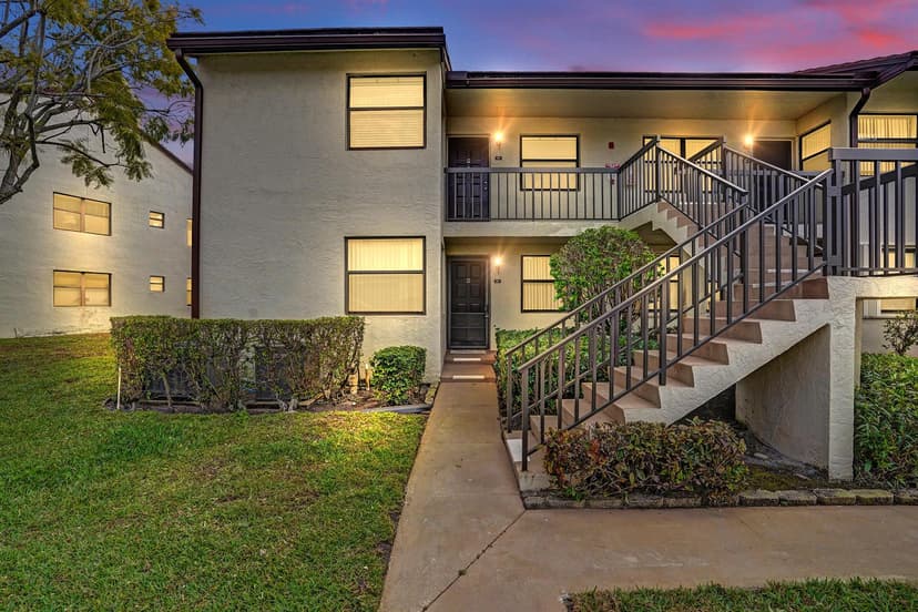 7674 Tahiti Lane # 101, Lake Worth FL 33467
