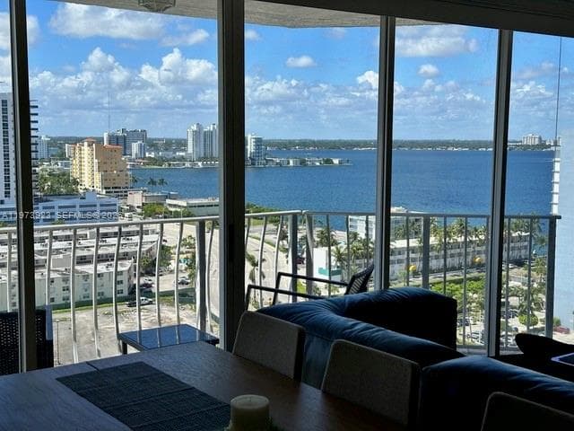 7601 E Treasure Dr # 1905, North Bay Village FL 33141 - North Bay Village, FL - Photo 5