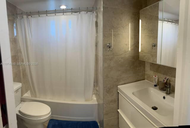 1150 NE 191st St # 34, Miami FL 33179 - Miami, FL - Photo 3