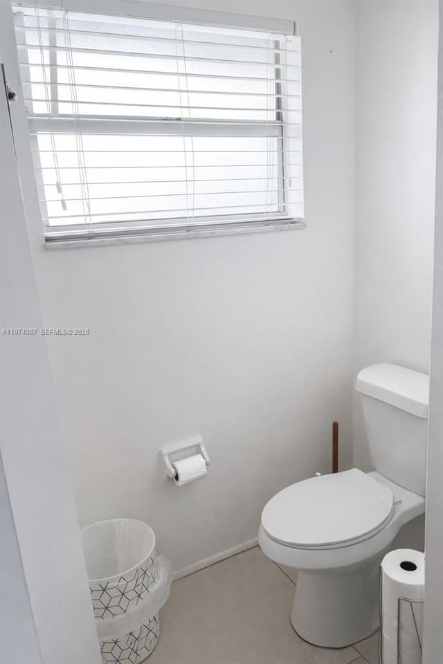 1780 NE 191st St # 2, Miami FL 33179 - Miami, FL - Photo 5