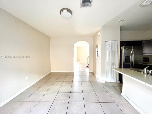 9271 W 33rd Ln, Hialeah FL 33018 - Hialeah, FL - Photo 7