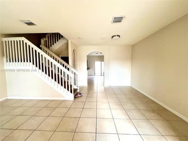 9271 W 33rd Ln, Hialeah FL 33018 - Hialeah, FL - Photo 3