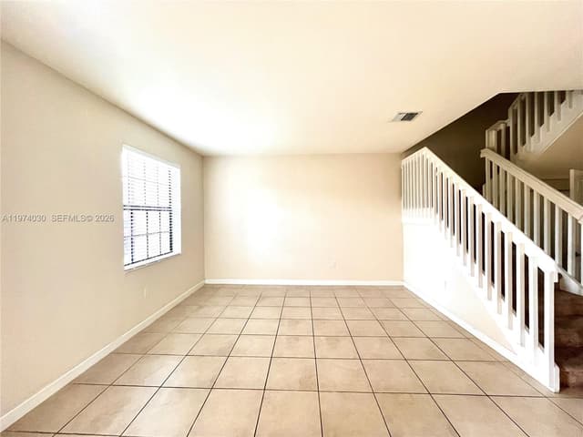 9271 W 33rd Ln, Hialeah FL 33018 - Hialeah, FL - Photo 4