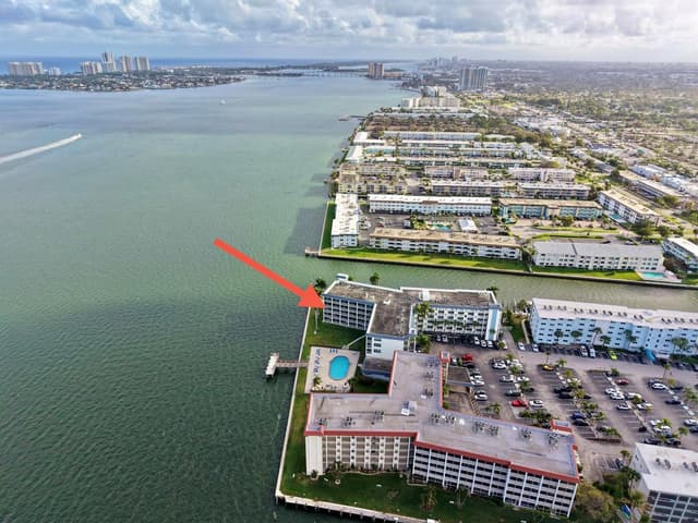 100 Paradise Harbour Boulevard # 304, North Palm Beach FL 33408 - North Palm Beach, FL - Photo 2