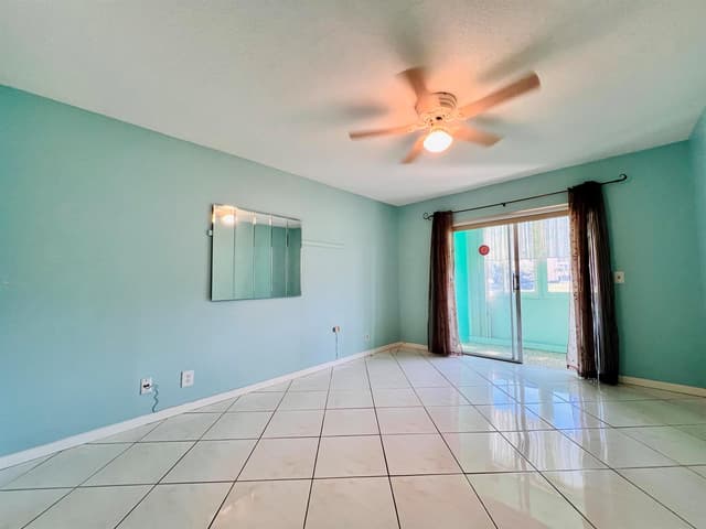 110 Wellington B, West Palm Beach FL 33417 - West Palm Beach, FL - Photo 6