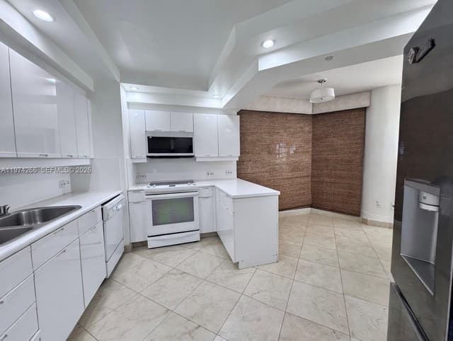 2000 Island Blvd # 606, Aventura FL 33160 - Aventura, FL - Photo 5