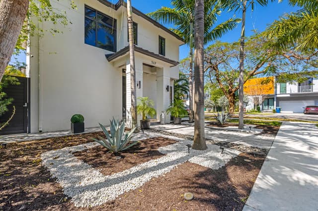 549 NE 10th Avenue, Fort Lauderdale FL 33301 - Fort Lauderdale, FL - Photo 3