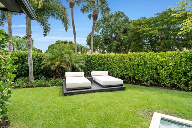 11880 Pebblewood Drive, Wellington FL 33414 - Wellington, FL - Photo 3