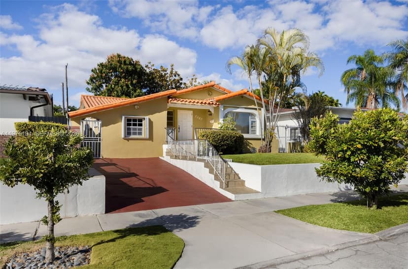 2367 SW 23rd Ter, Miami FL 33145