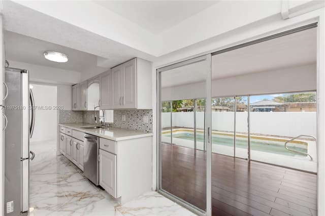 7906 NW 74th Ave, Tamarac FL 33321 - Tamarac, FL - Photo 5