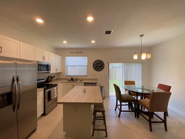 28704 SW 133rd Ct, Homestead FL 33033 - Homestead, FL - Photo 4