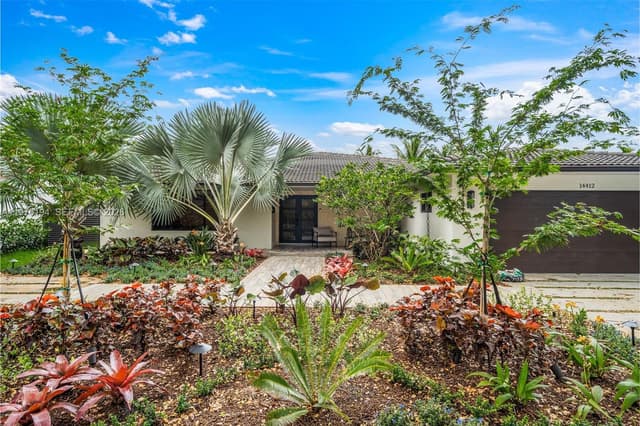 14412 Rosewood Rd, Miami Lakes FL 33014 - Miami Lakes, FL - Photo 4