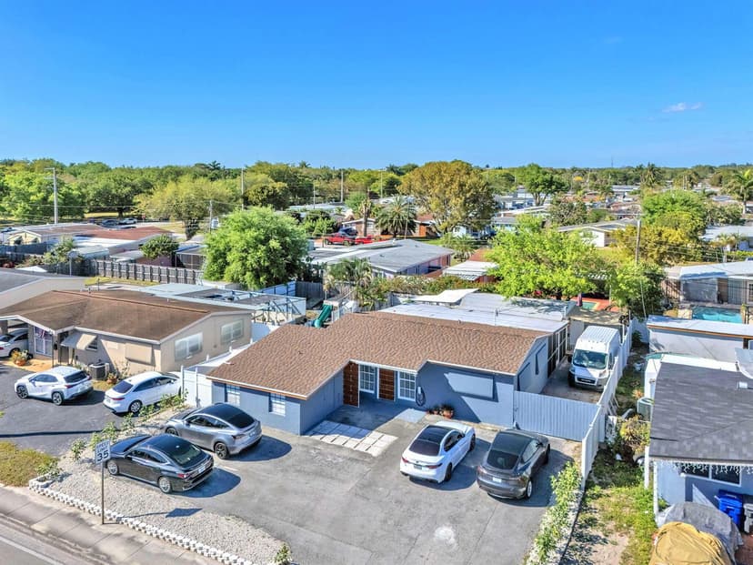7151 Taft Street, Hollywood FL 33024