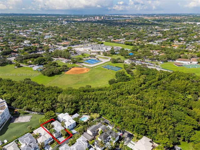 2518 NE 206th Ter, Miami FL 33180 - Miami, FL - Photo 4