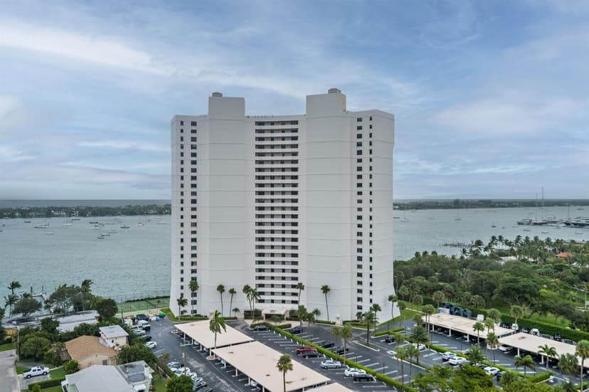 5200 N Flagler Drive # 404, West Palm Beach FL 33407