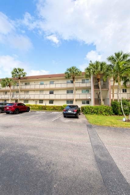 1701 NW 75th Ave # 208, Plantation FL 33313