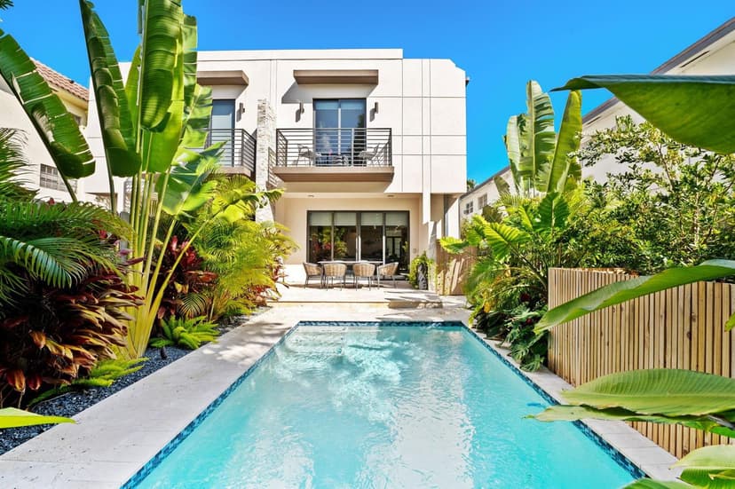 907 NE 16th Avenue, Fort Lauderdale FL 33304