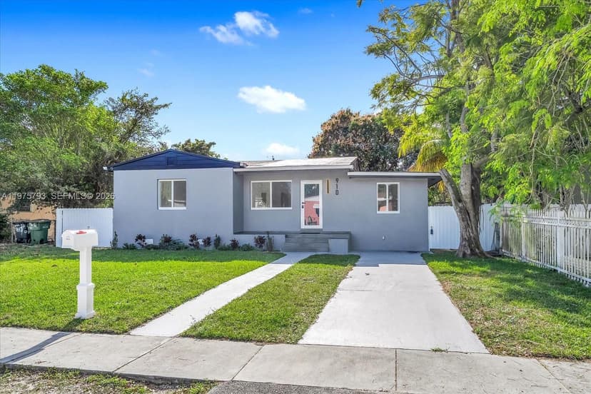 910 NW 133rd St, North Miami FL 33168