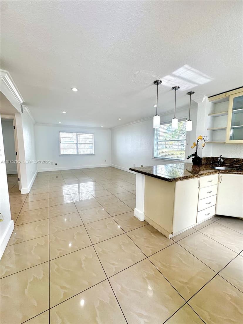 17255 SW 95th Ave # 101, Palmetto Bay FL 33157