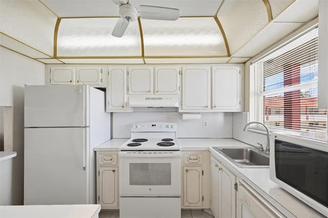 8040 N Sunrise Lakes Drive # 303, Fort Lauderdale FL 33322 - Fort Lauderdale, FL - Photo 4
