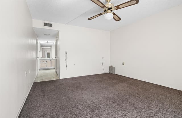 4602 Martinique Way # E1, Coconut Creek FL 33066 - Coconut Creek, FL - Photo 6