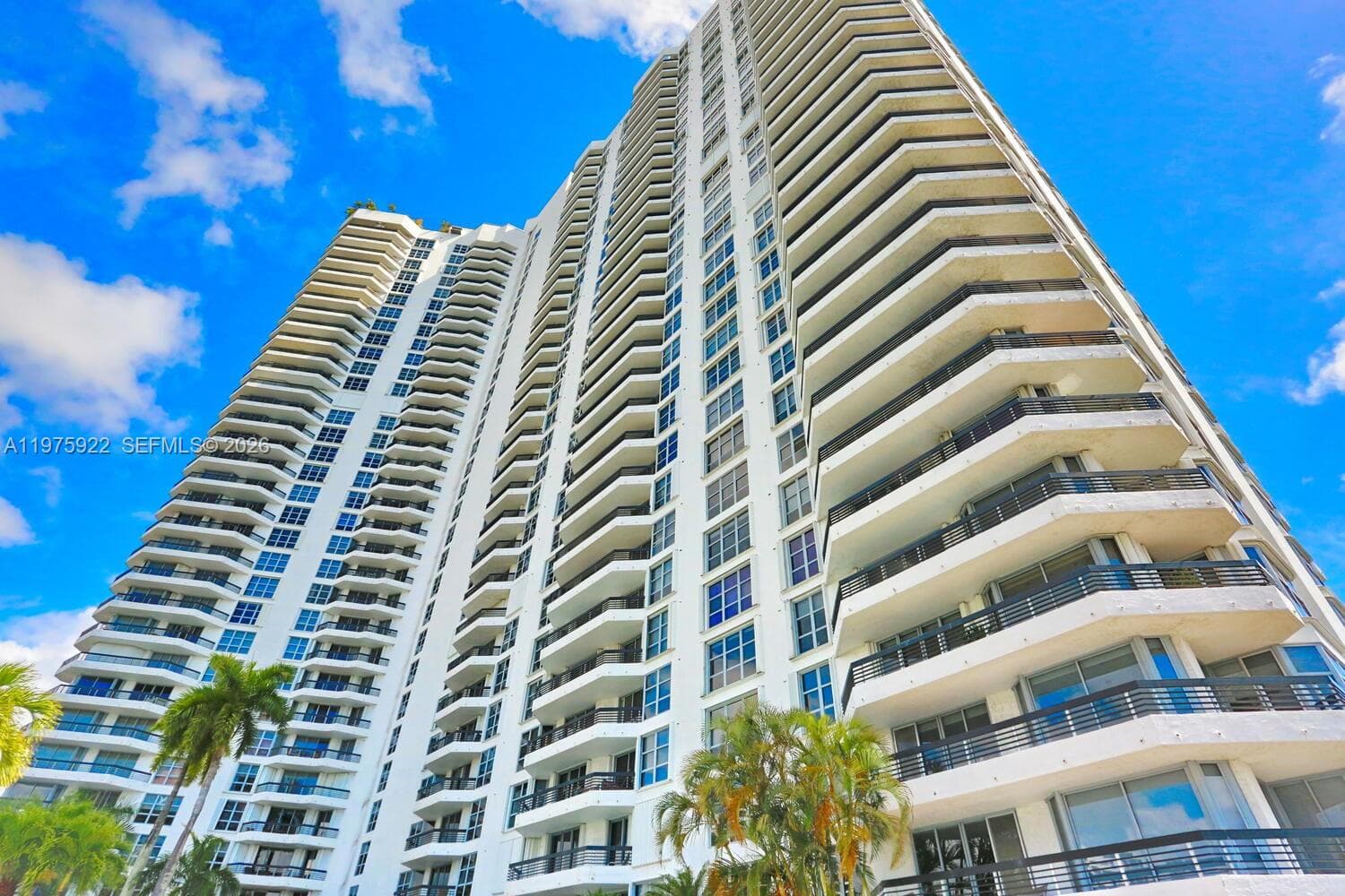 3530 Mystic Pointe Dr # 2807, Aventura FL 33180
