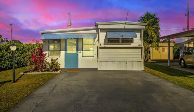 14556 Glenview Drive, Delray Beach FL 33445 - Delray Beach, FL - Photo 2