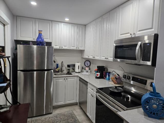 669 W Oakland Park Boulevard # b, Oakland Park FL 33311 - Oakland Park, FL - Photo 4