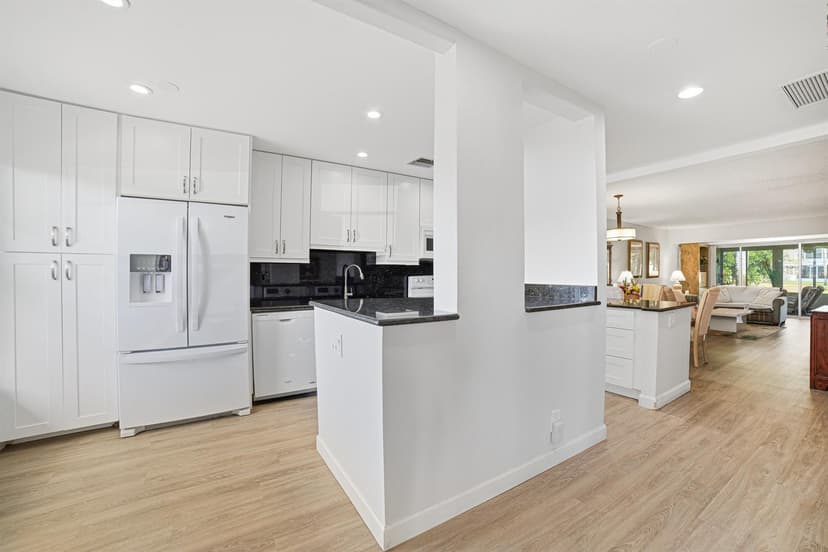 2901 SW 15th Street # 102, Delray Beach FL 33445