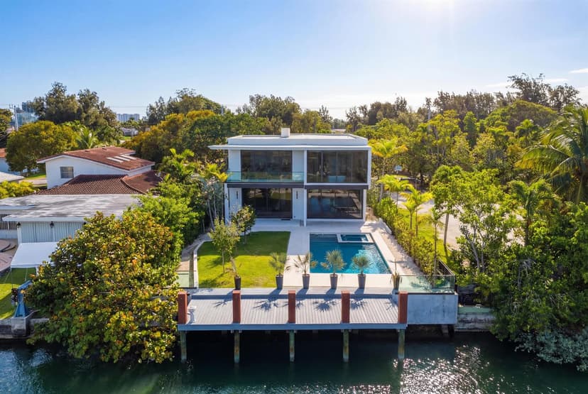 930 S Shore Drive, Miami Beach FL 33141
