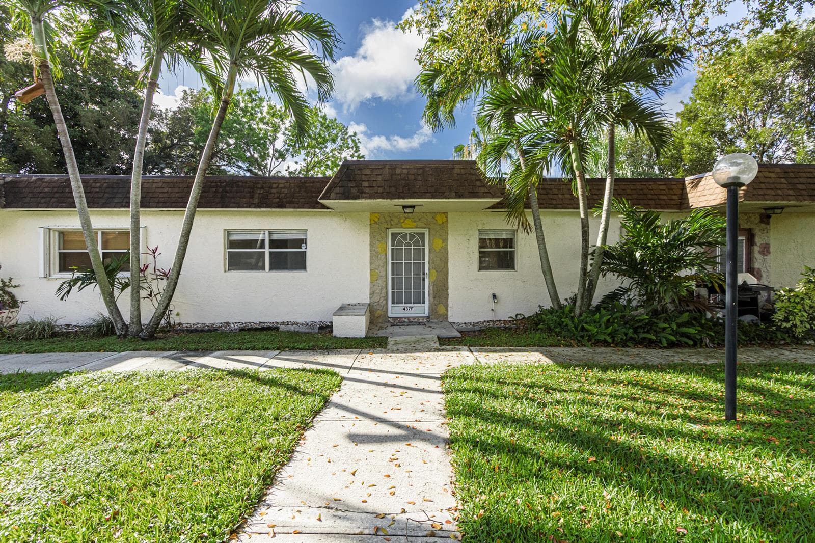 437 SW Natura Avenue # F, Deerfield Beach FL 33441 - Deerfield Beach, FL - Photo 1