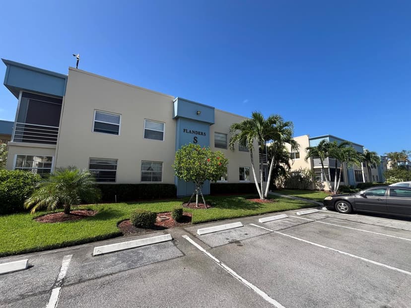 897 Flanders S # 897, Delray Beach FL 33484