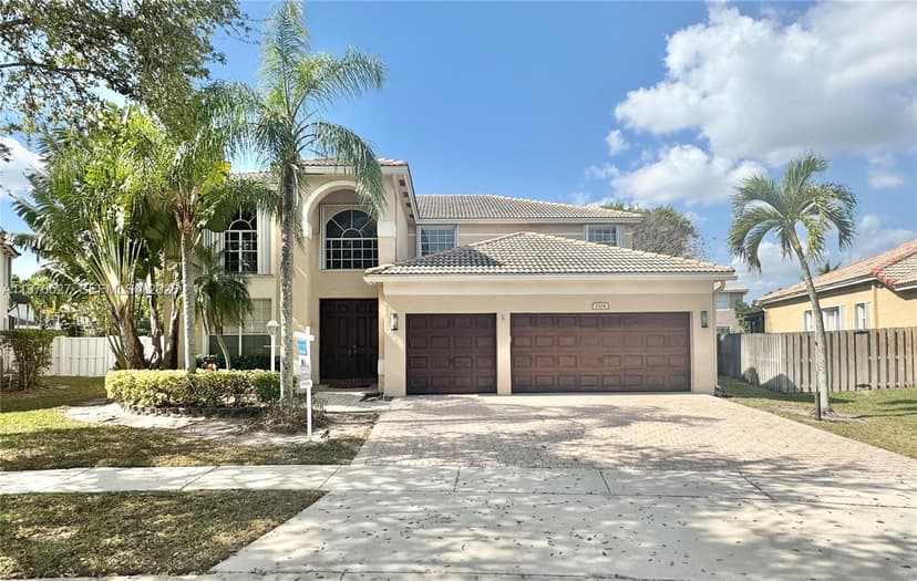 1104 NW 139th Ave, Pembroke Pines FL 33028