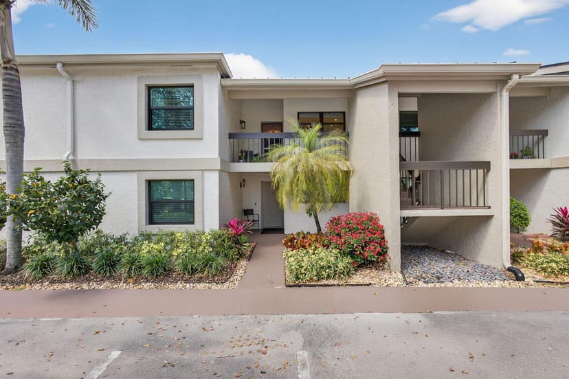 12871 Briarlake Drive # 203, Palm Beach Gardens FL 33418