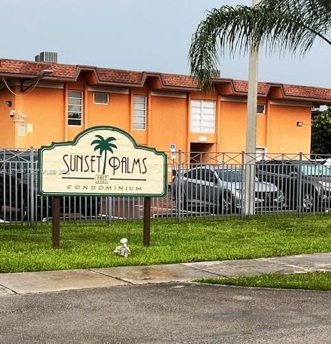 9493 SW 76th St # L4, Miami FL 33173