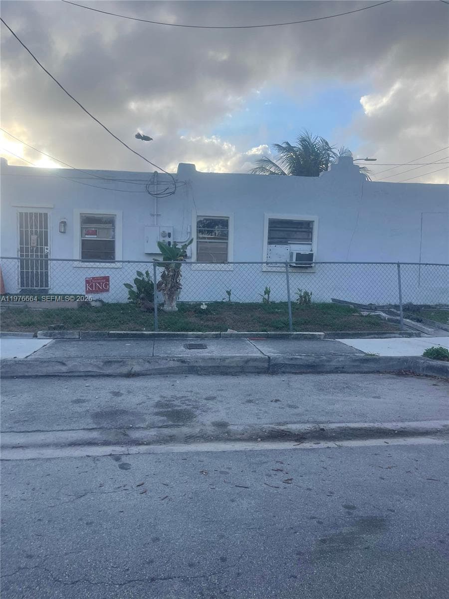 664 NW 77th St, Miami FL 33150 - Miami, FL - Photo 1