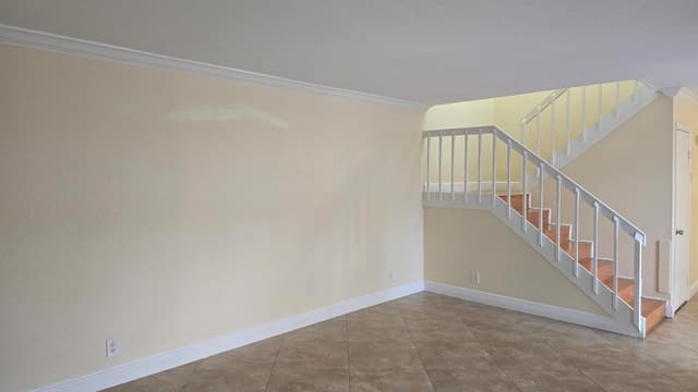 257 Lake Arbor Drive, Palm Springs FL 33461 - Palm Springs, FL - Photo 6