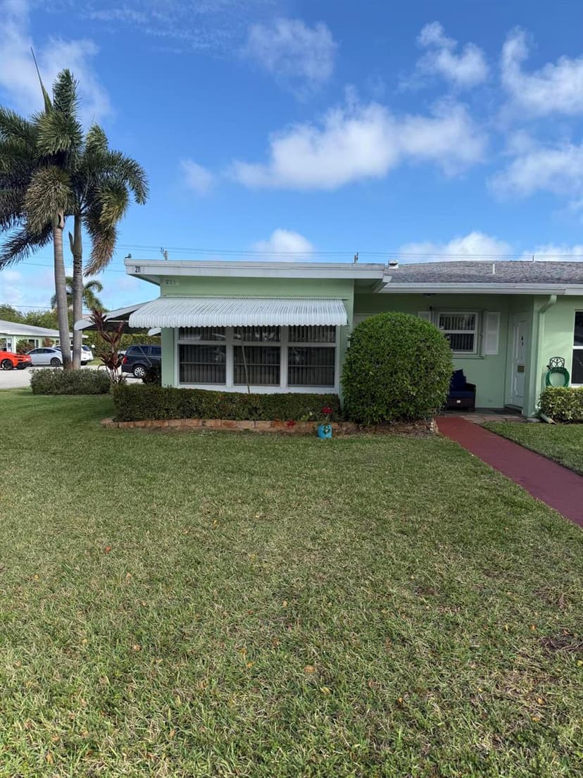 211 Country Lane # A, Boynton Beach FL 33435