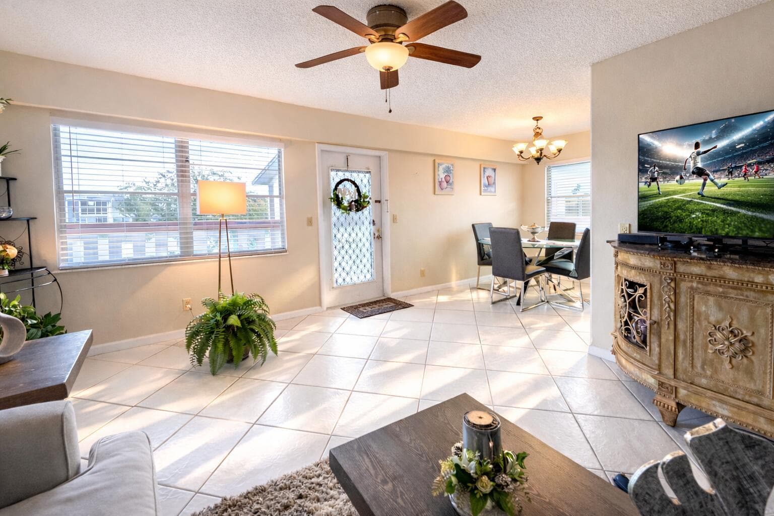 33 Preston A, Boca Raton FL 33434 - Boca Raton, FL - Photo 1