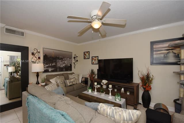 3050 NE 5th Ter # 8, Wilton Manors FL 33334 - Wilton Manors, FL - Photo 4