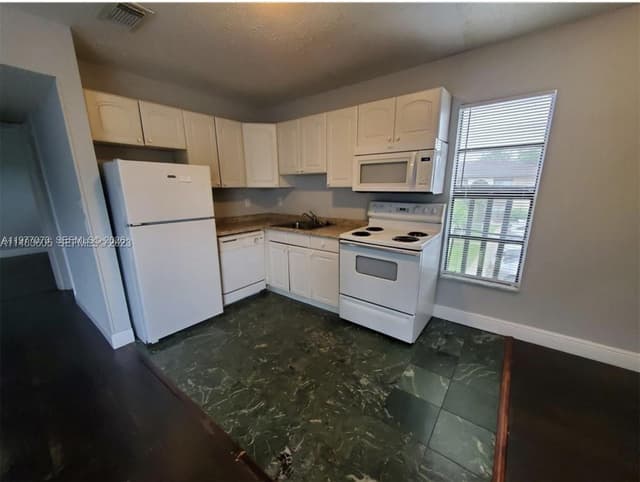 3006 Coral Ridge Dr # 210B, Coral Springs FL 33065 - Coral Springs, FL - Photo 3