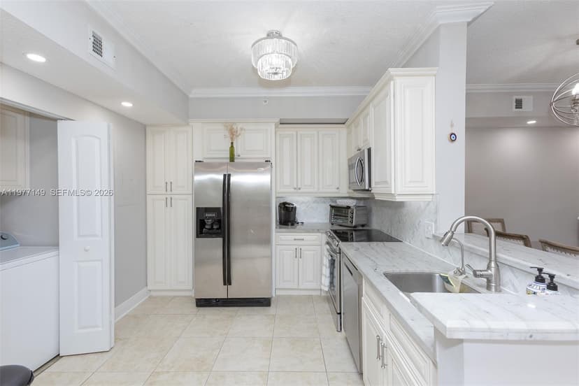 6976 SW 39th St # G204, Davie FL 33314