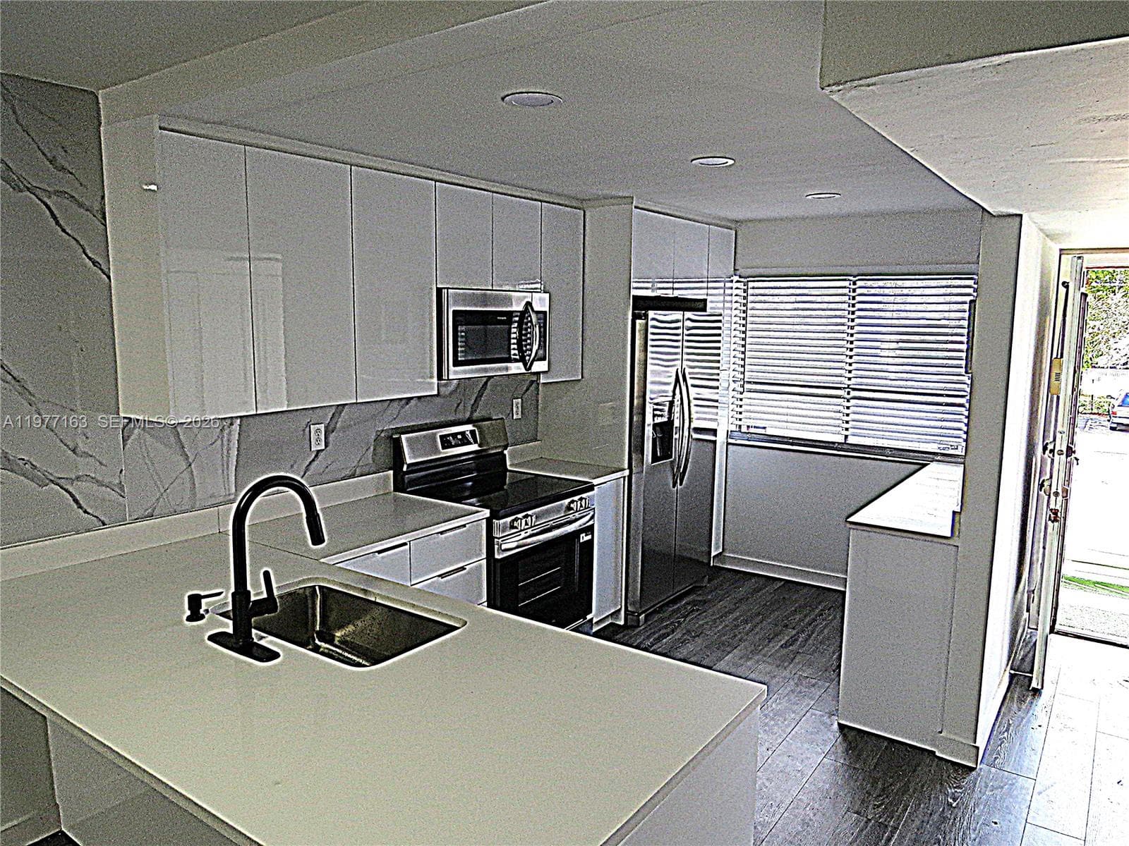 3591 Inverrary Dr # 203, Lauderhill FL 33319 - Lauderhill, FL - Photo 1