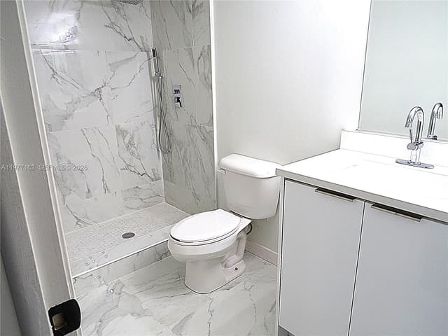 3591 Inverrary Dr # 203, Lauderhill FL 33319 - Lauderhill, FL - Photo 4