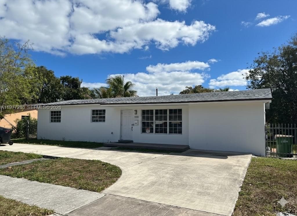 1500 NE 137th St, North Miami FL 33161